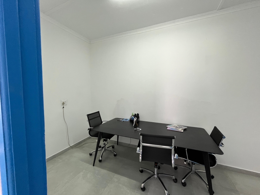 To Let commercial Property for Rent in Laguna Western Cape